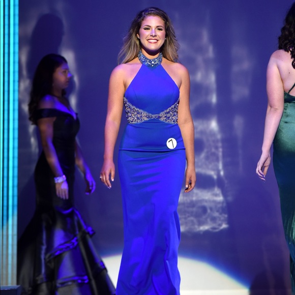 Meet your Posher, Mikala - Picture 1 of 1